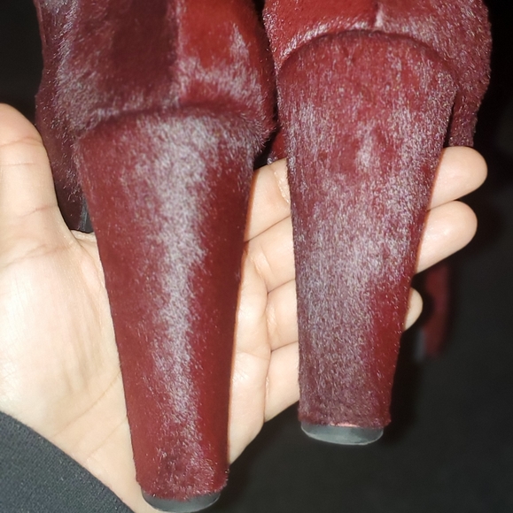 Burgundy pony hair Weitzman booties sz 8.5 - Picture 3 of 6